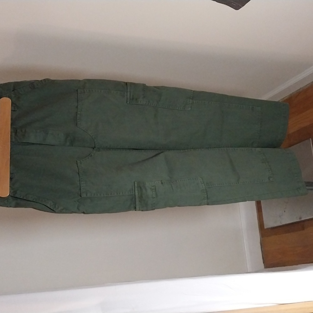 Universal Thread Button Cargo